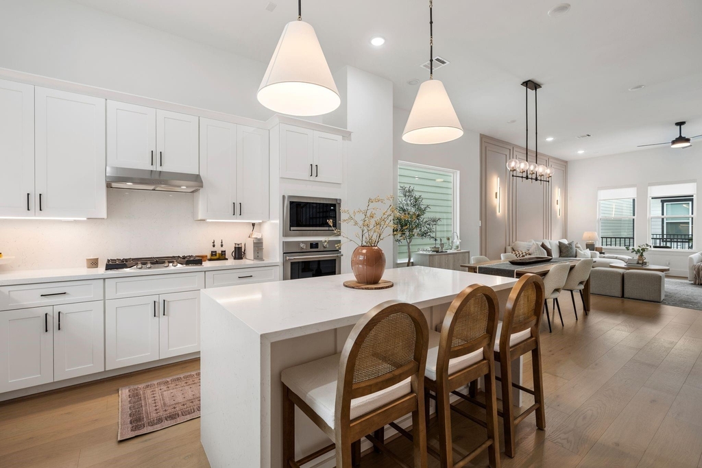 857 Fisher Street - Photo 2