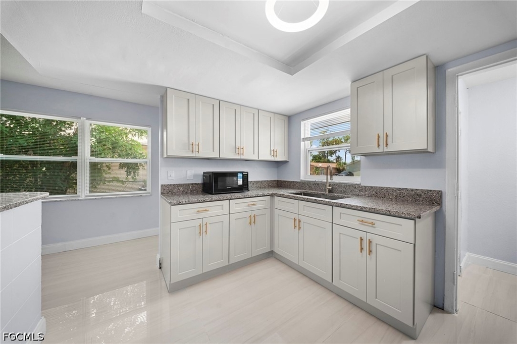 5454 8th Avenue - Photo 5