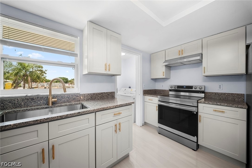 5454 8th Avenue - Photo 6