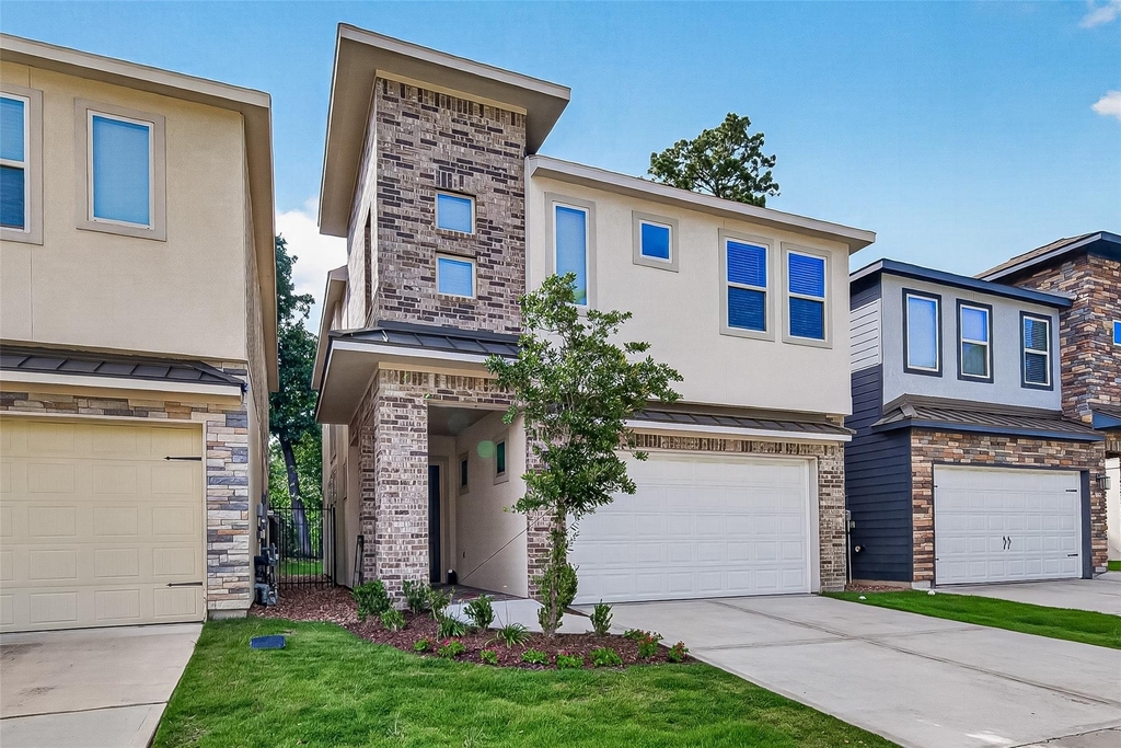 159 Benjis Place - Photo 1