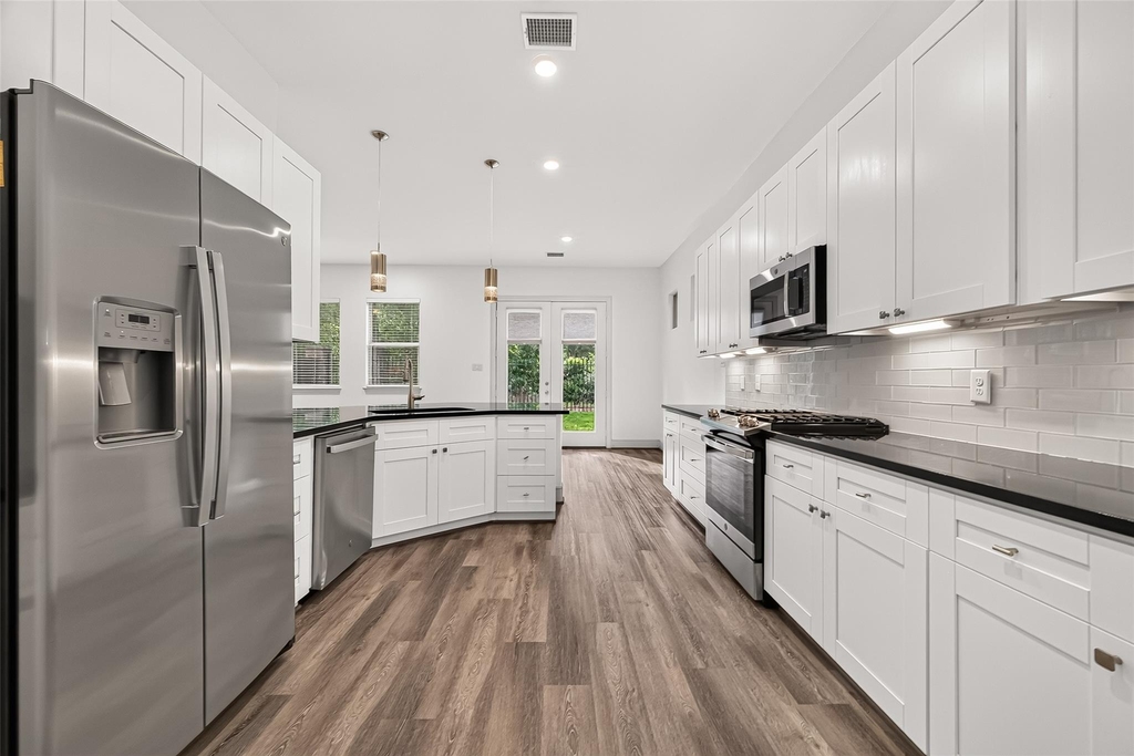 159 Benjis Place - Photo 13