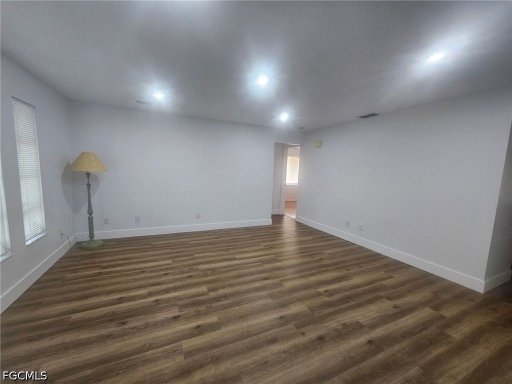5989 Hillyer Court W - Photo 2