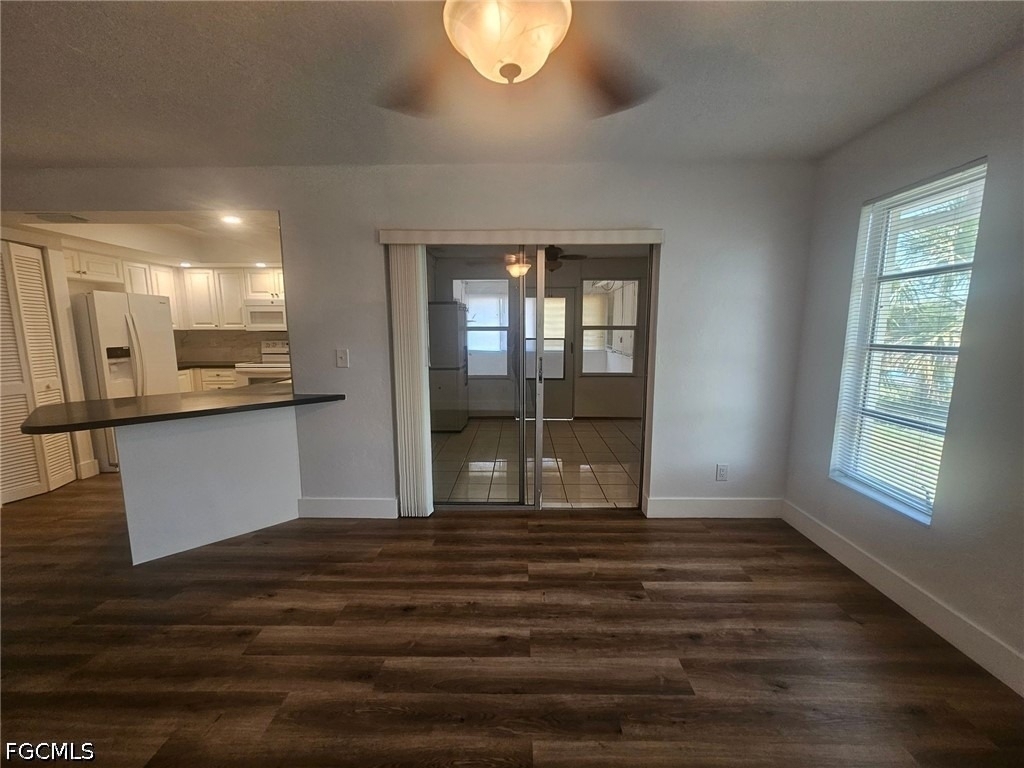 5989 Hillyer Court W - Photo 8