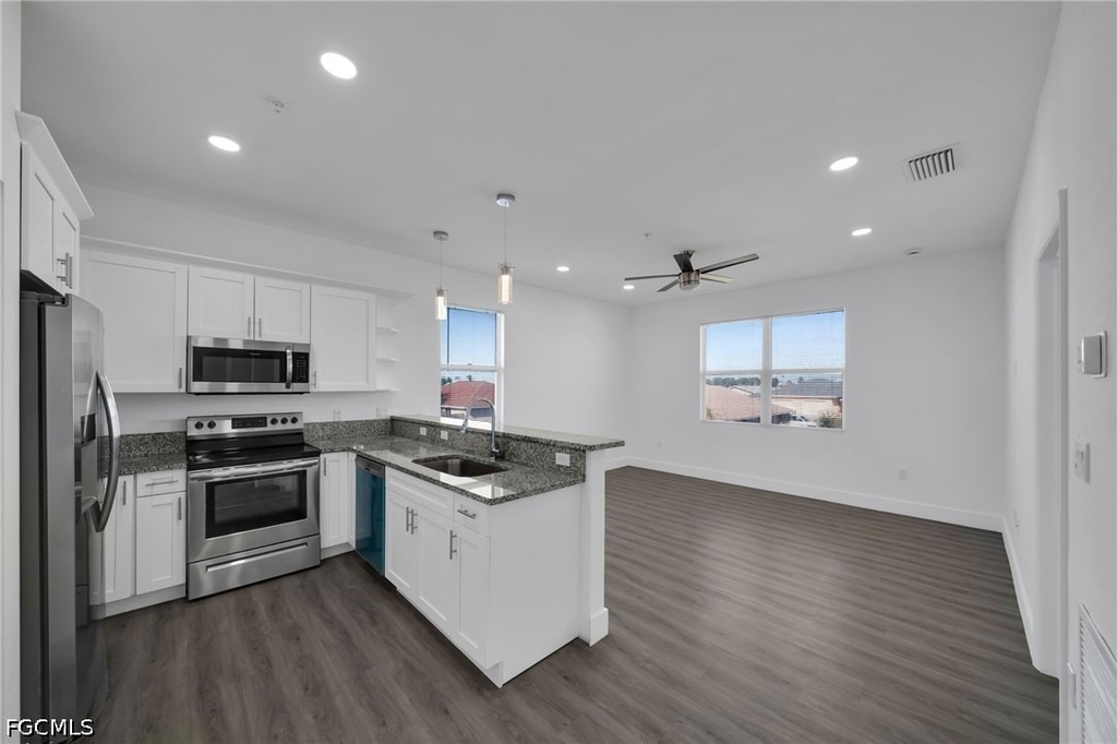 275 Sw 4th Street - Photo 9