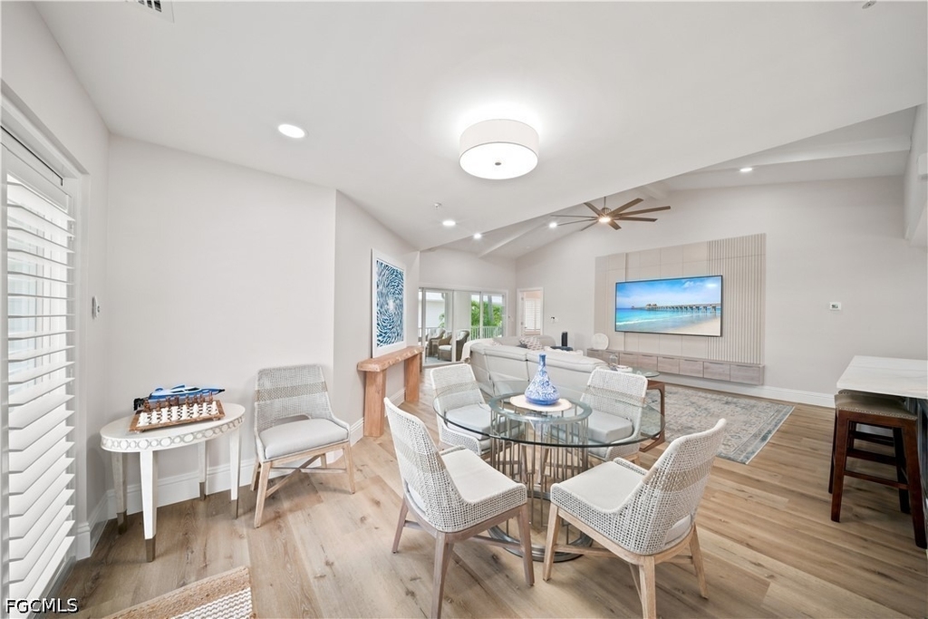 248 4th Avenue S - Photo 4