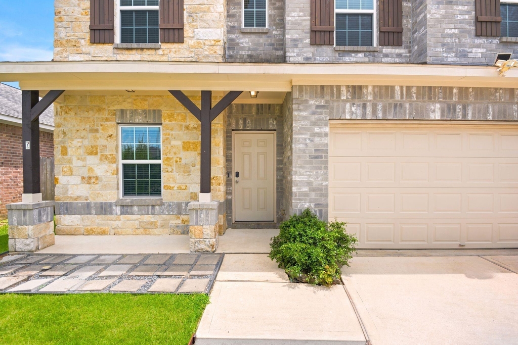 16203 Centennial Light Drive - Photo 3