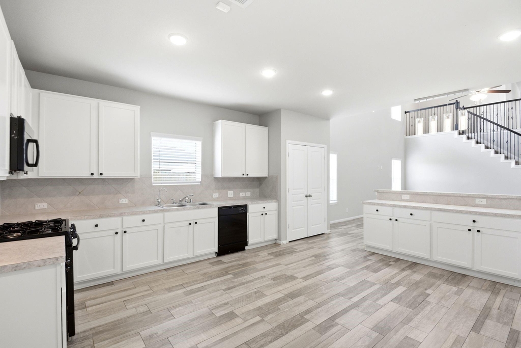 16203 Centennial Light Drive - Photo 15