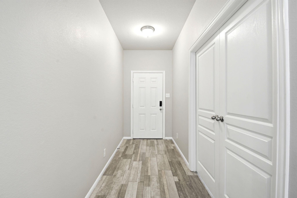 16203 Centennial Light Drive - Photo 8
