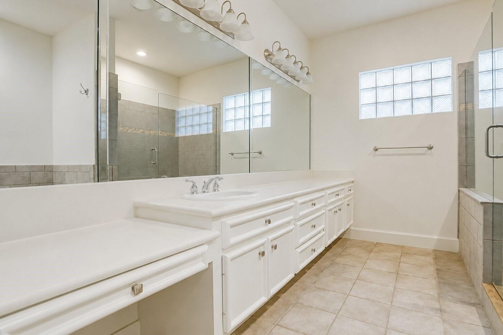 1412 Castle Court - Photo 15