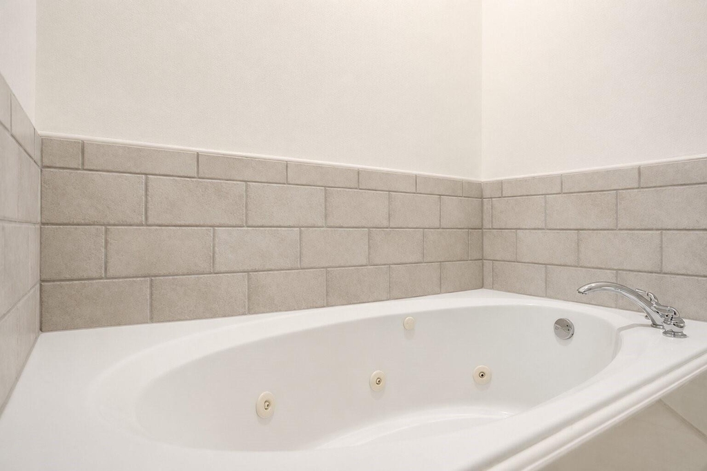 1412 Castle Court - Photo 20