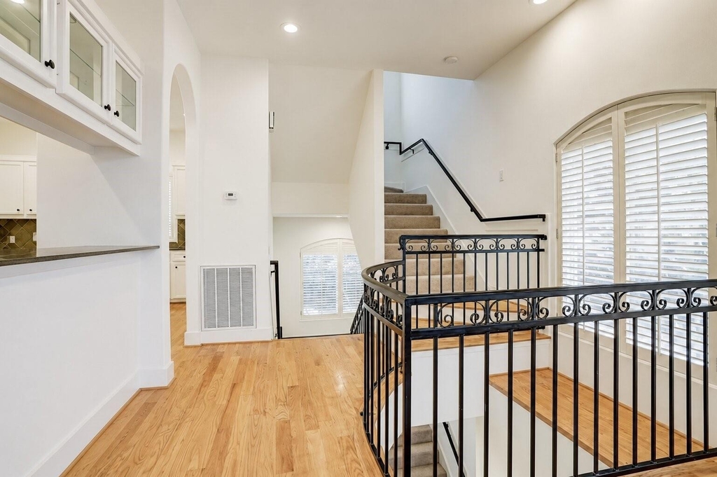 1412 Castle Court - Photo 12