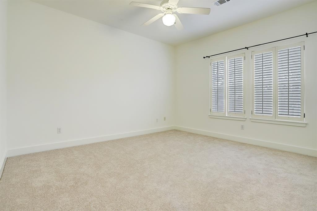 1412 Castle Court - Photo 18