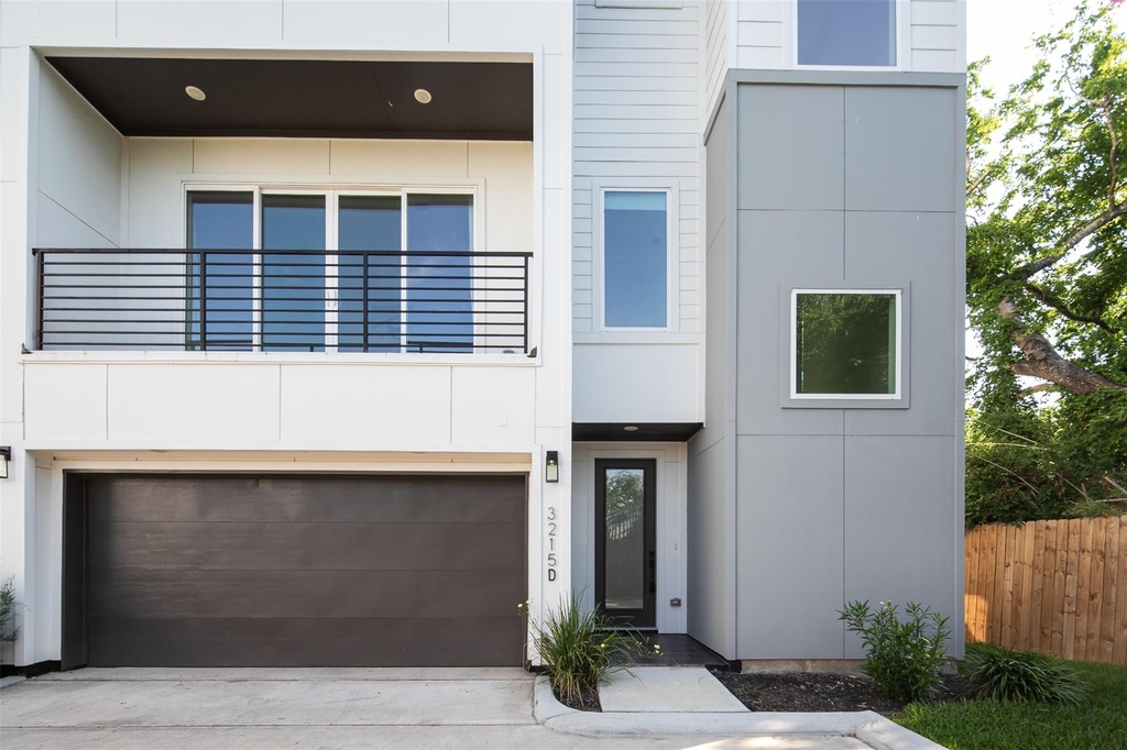 3215 Ennis Street - Photo 1