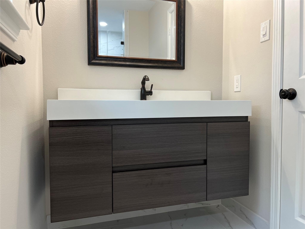 10903 Albury Drive - Photo 18
