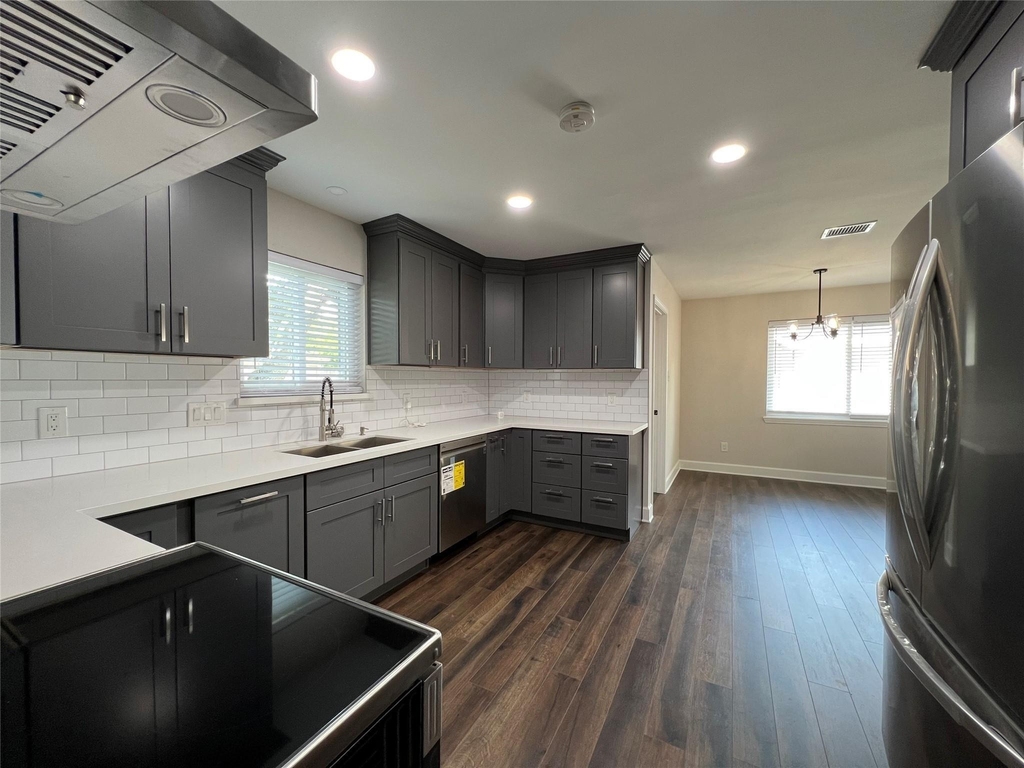 10903 Albury Drive - Photo 8