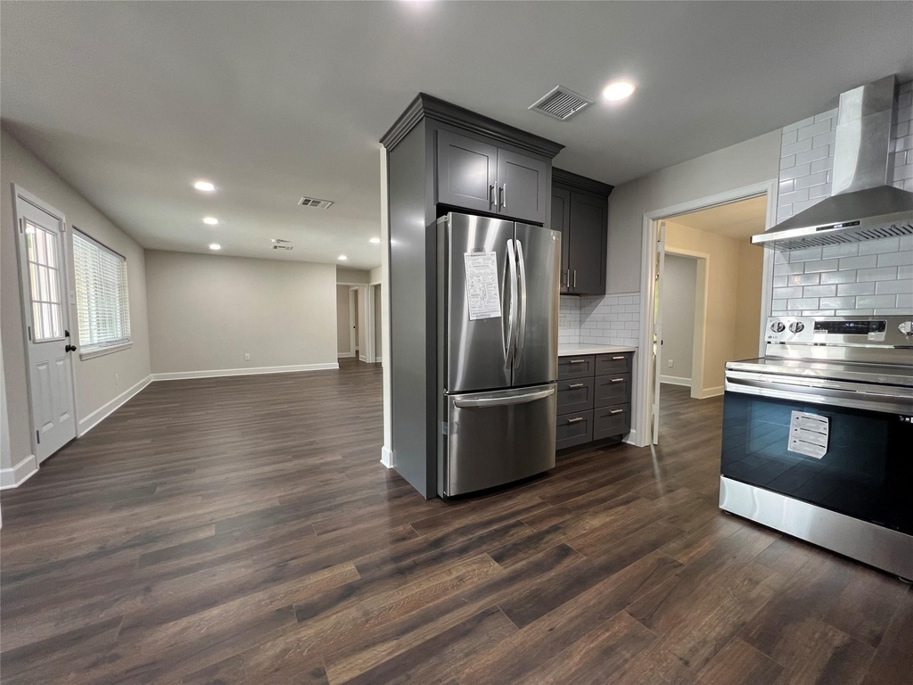 10903 Albury Drive - Photo 9