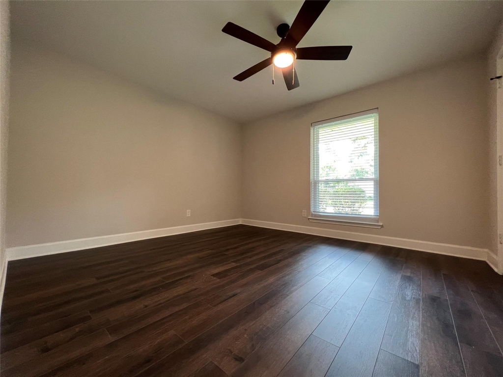 10903 Albury Drive - Photo 12