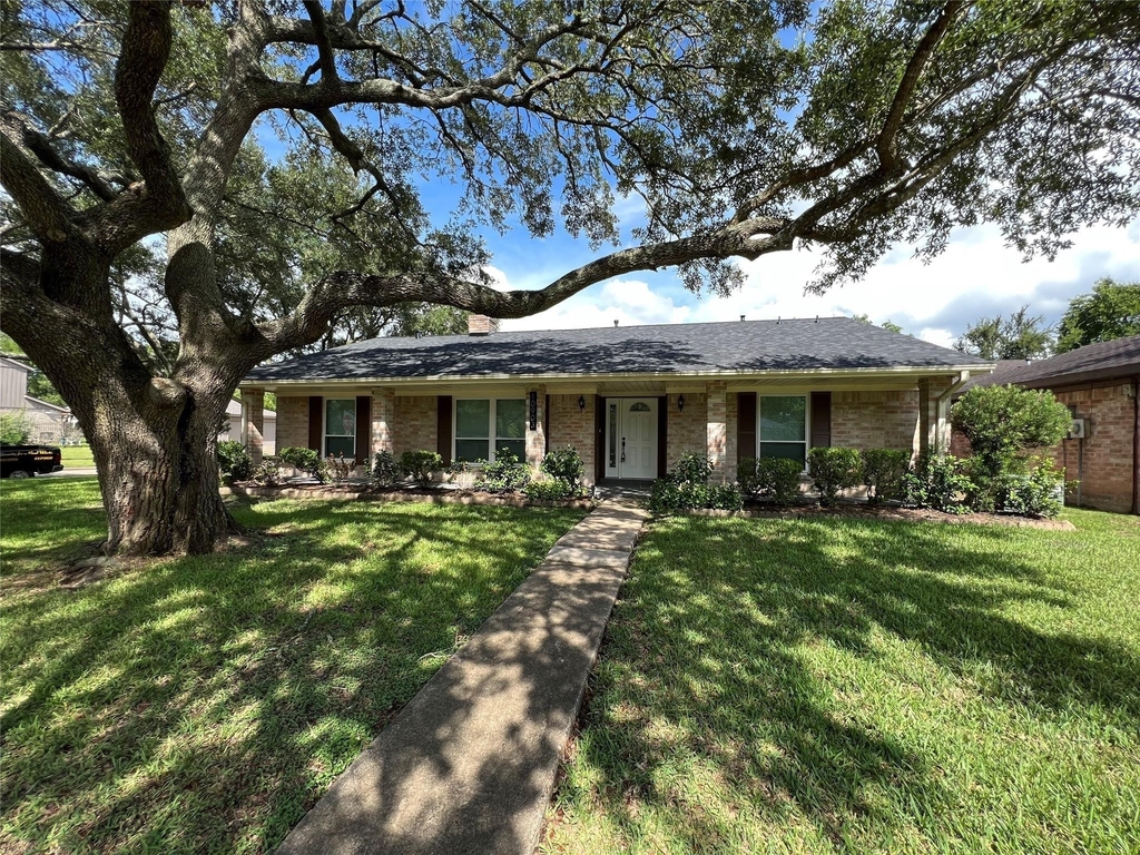 10903 Albury Drive - Photo 0