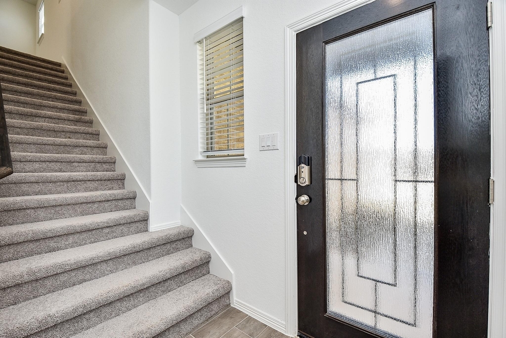 23002 Undertaken Path Drive - Photo 4