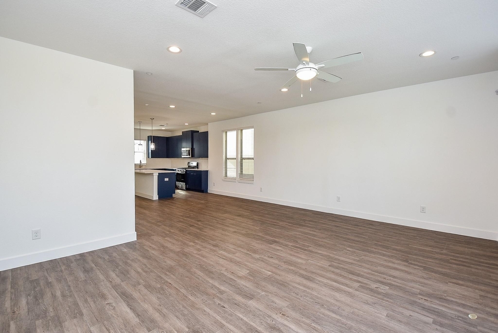 18708 Centro Main Street - Photo 9