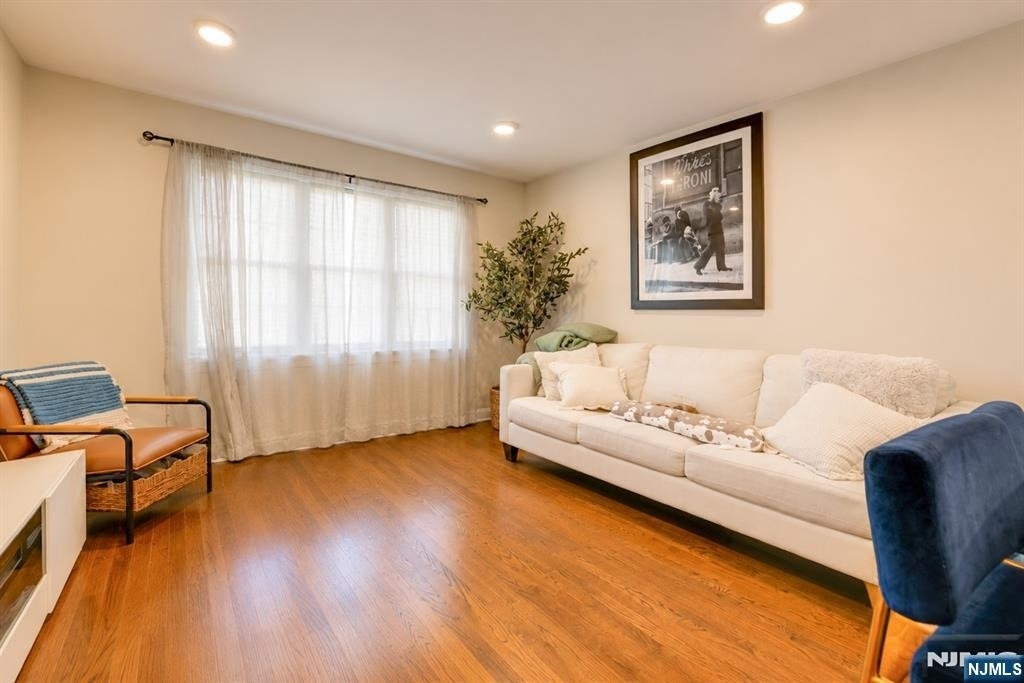 210 Hackensack - Photo 6