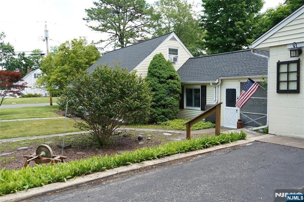59 Pine - Photo 1