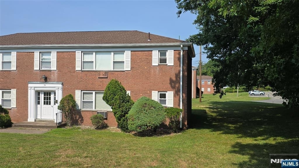24 Rolling Ridge - Photo 1