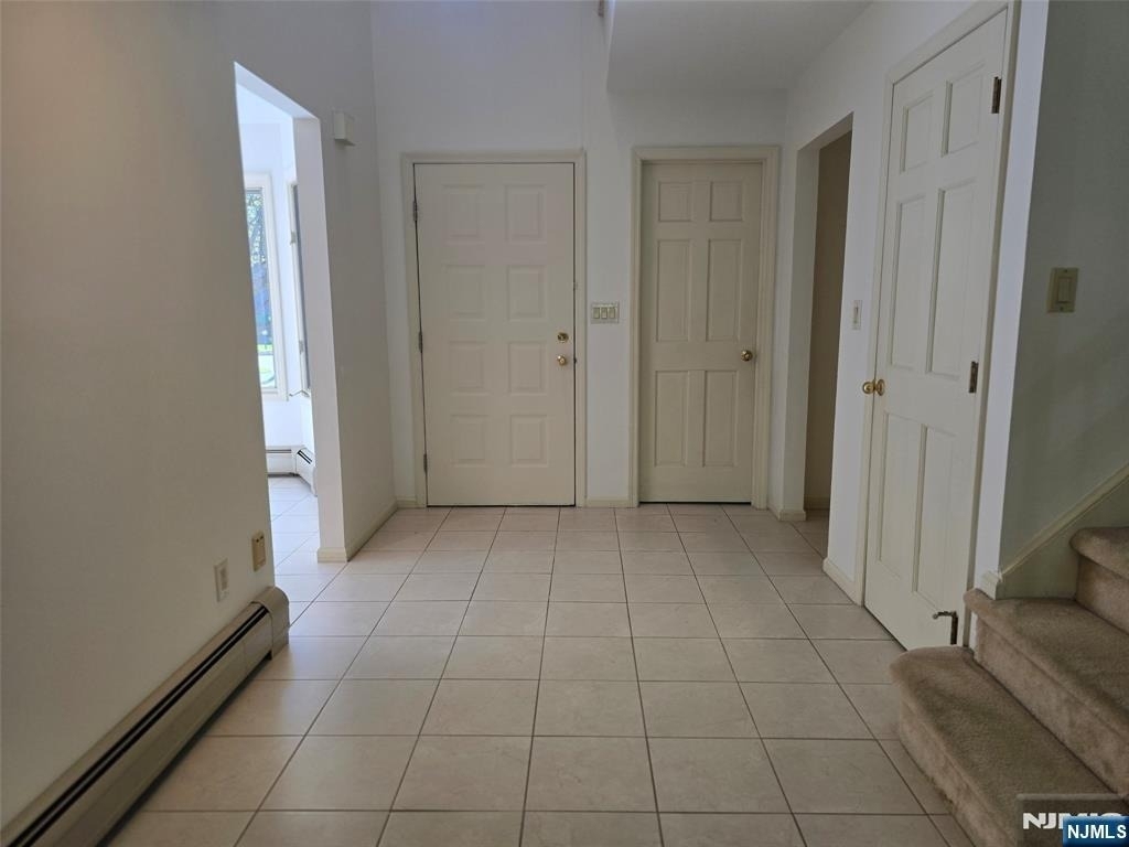 87 Lakeview - Photo 1