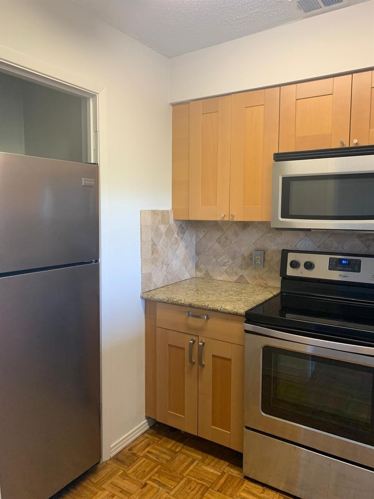 3600 Montrose Boulevard - Photo 5
