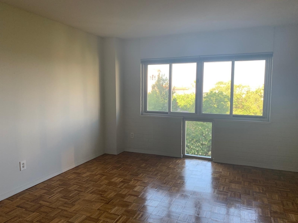 3600 Montrose Boulevard - Photo 1