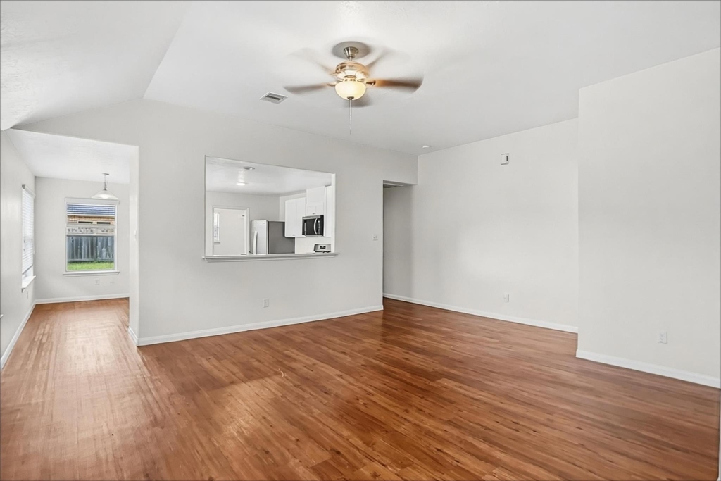 3934 Hawthorne Glen Court - Photo 4