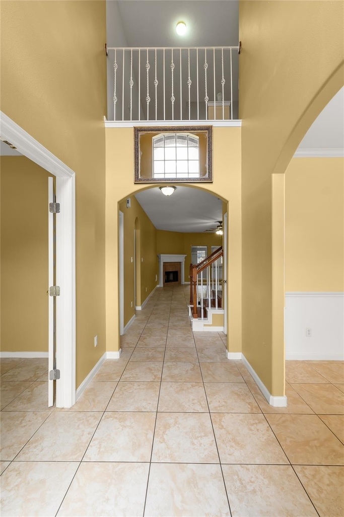 4111 Surreydon Drive - Photo 2