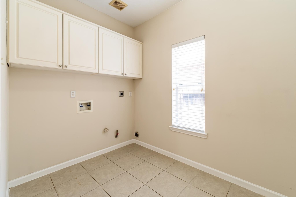 4111 Surreydon Drive - Photo 18