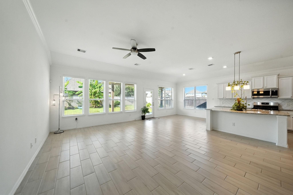 15011 Old Horseshoe Lake Drive - Photo 4