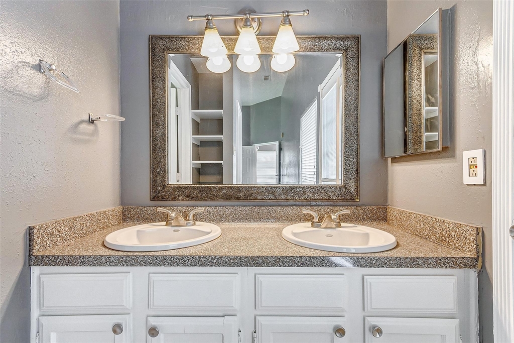8410 Fawn Wind Court - Photo 19