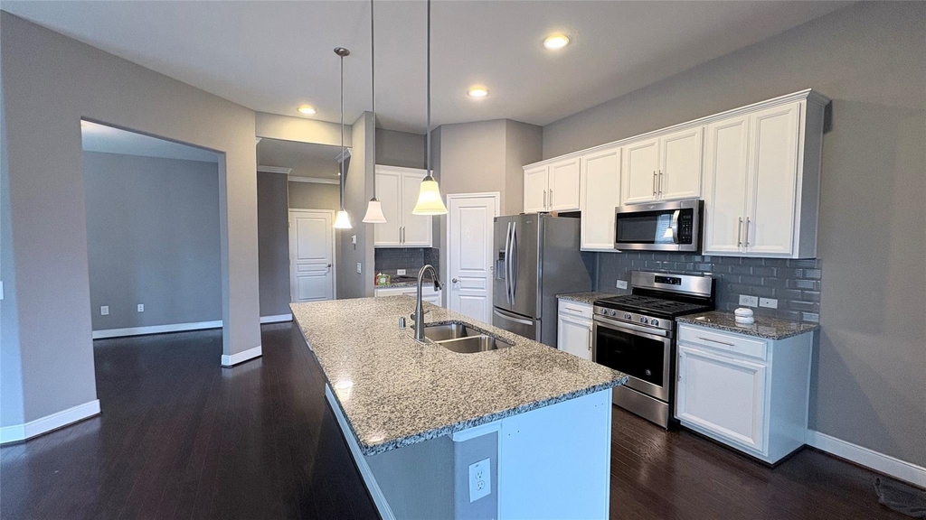 5030 Rue Dela Croix Drive - Photo 4
