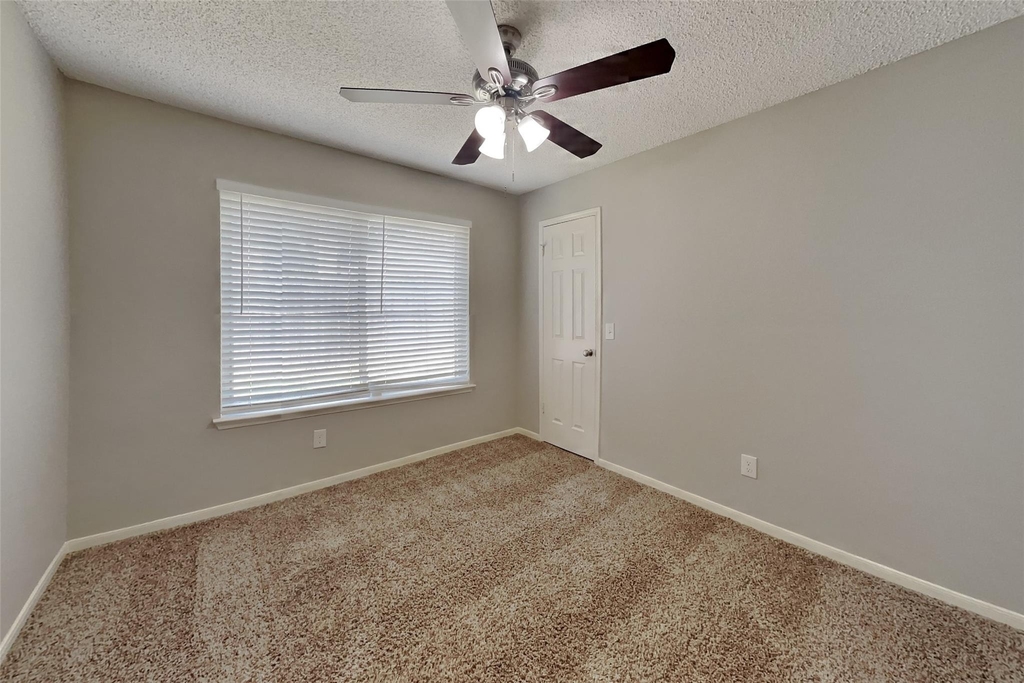18138 Garden Manor Drive - Photo 12