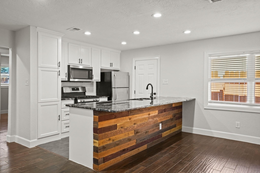 1030 Grand Junction Drive - Photo 7