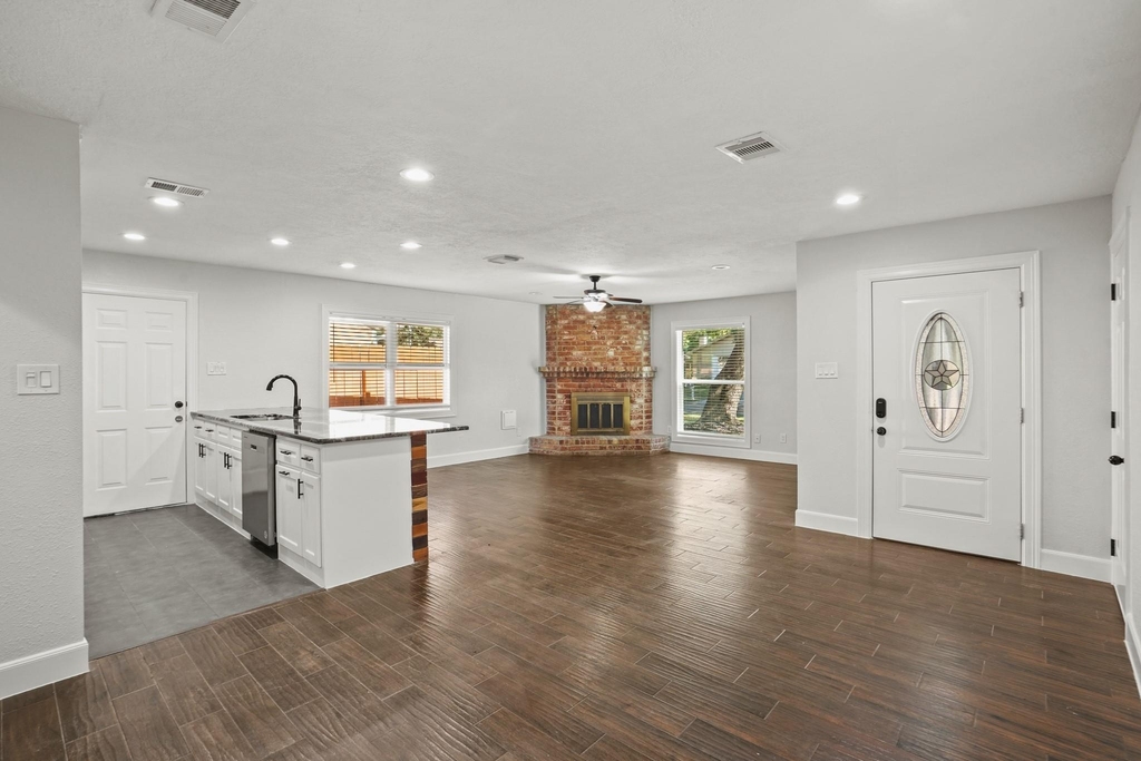 1030 Grand Junction Drive - Photo 8
