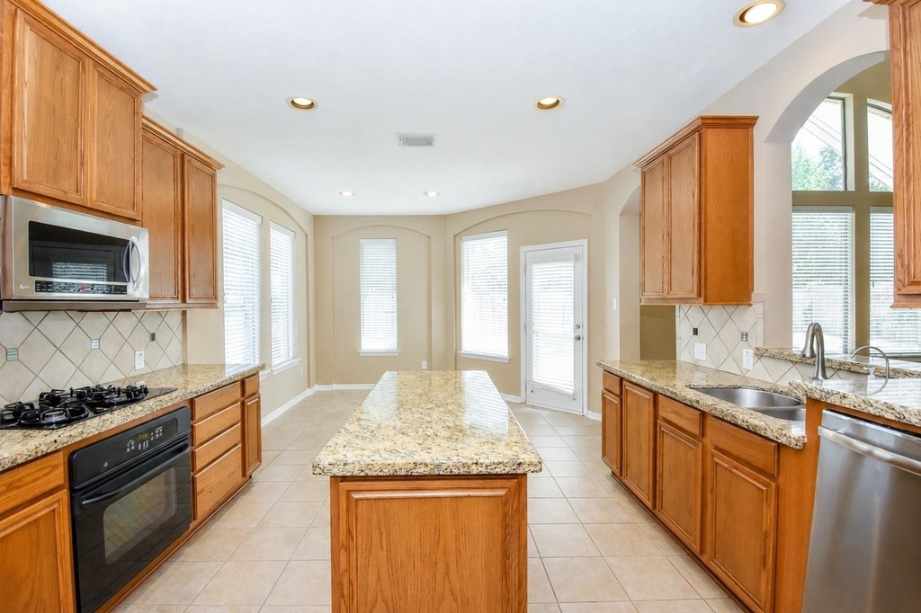 21223 Pennshore Lane - Photo 12