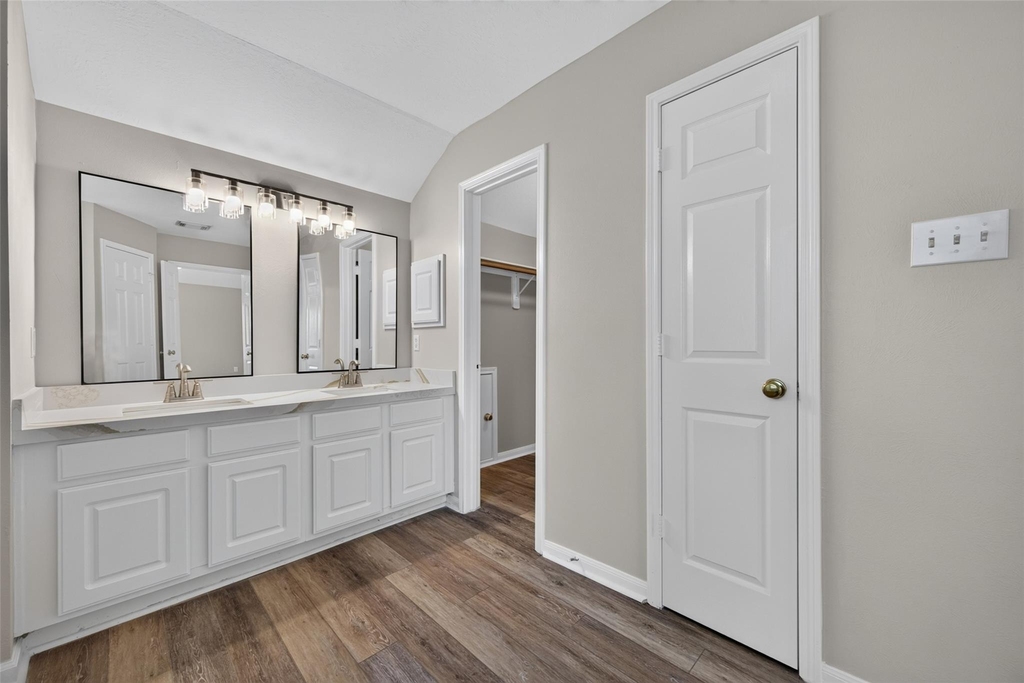2314 Avery Park Drive - Photo 33