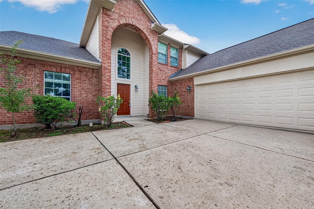 2314 Avery Park Drive - Photo 2