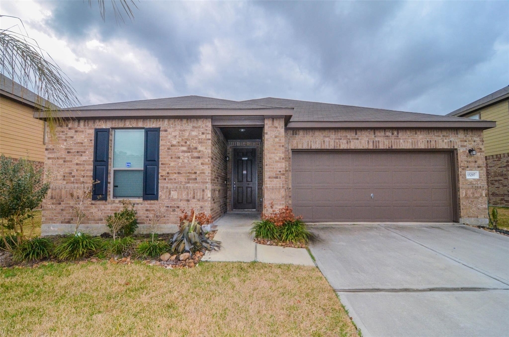 15207 Keystone Bend Lane - Photo 0