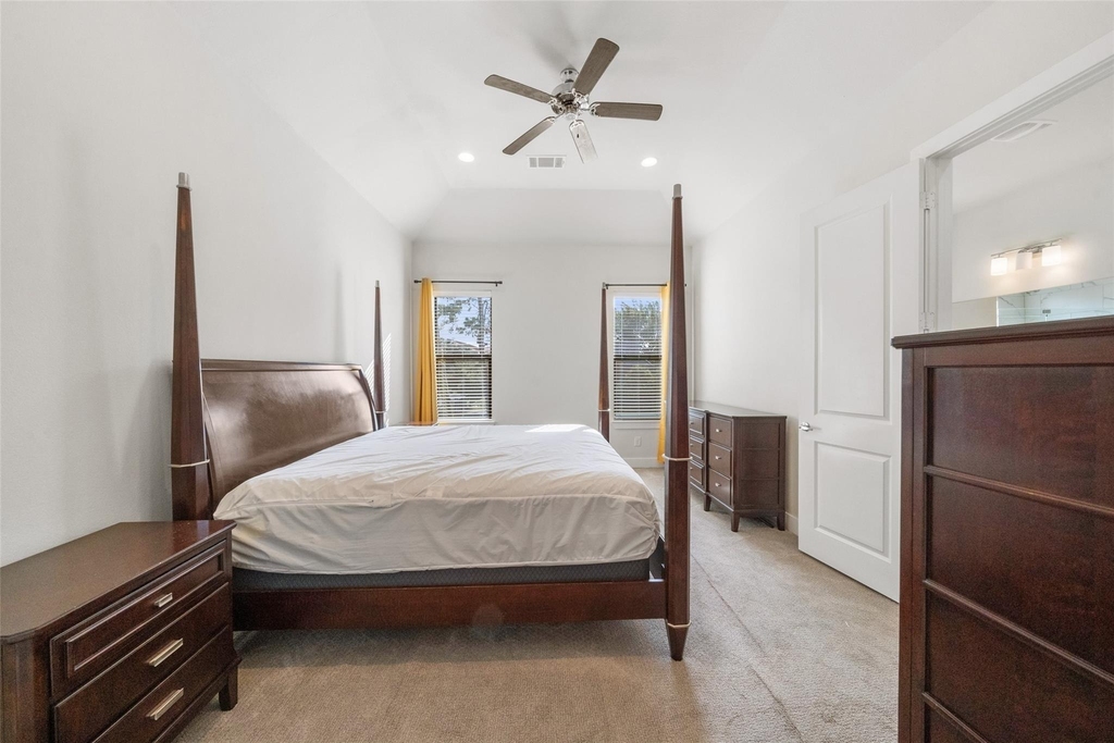 2616 Riverside Drive - Photo 19