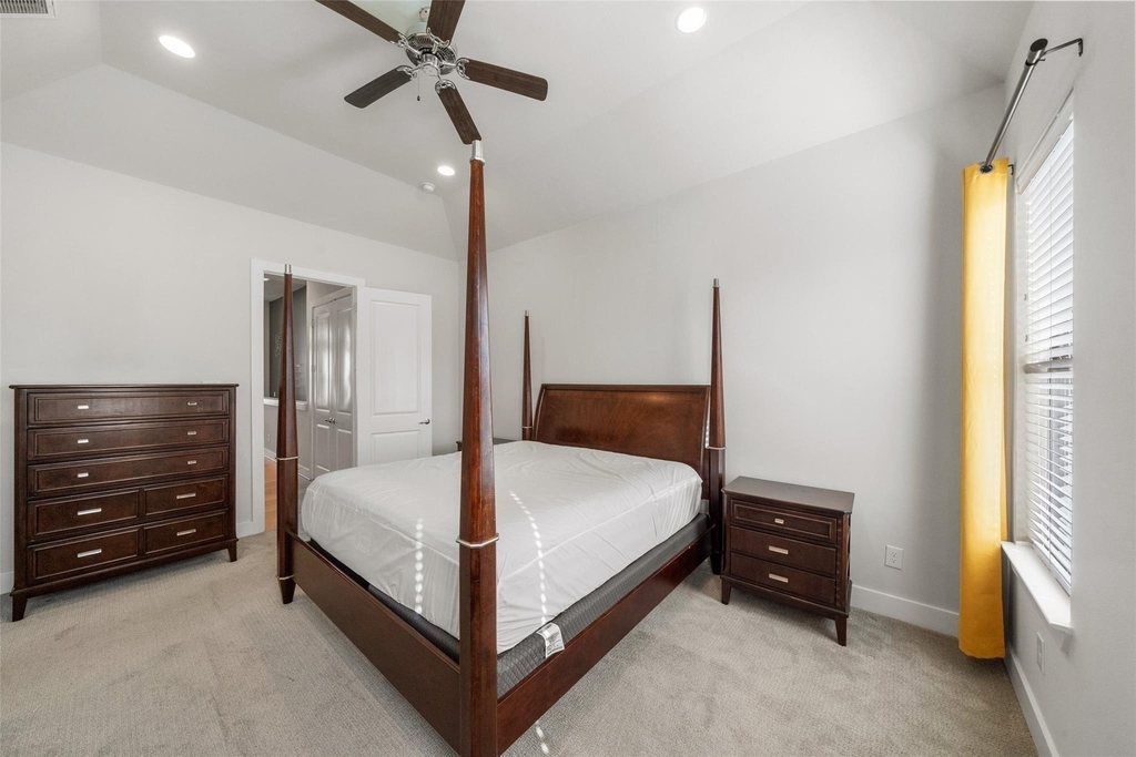2616 Riverside Drive - Photo 20
