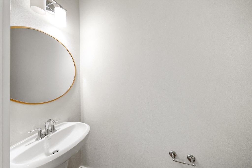 2616 Riverside Drive - Photo 18