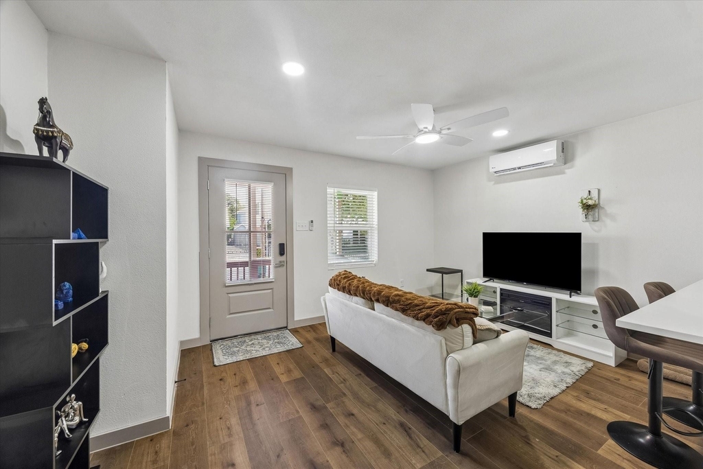 1224 Welch Street - Photo 3