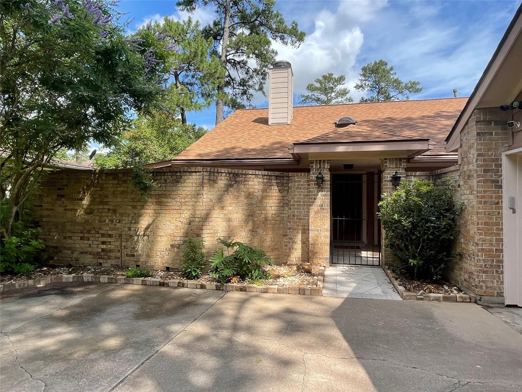 3602 Chapel Square Drive - Photo 2