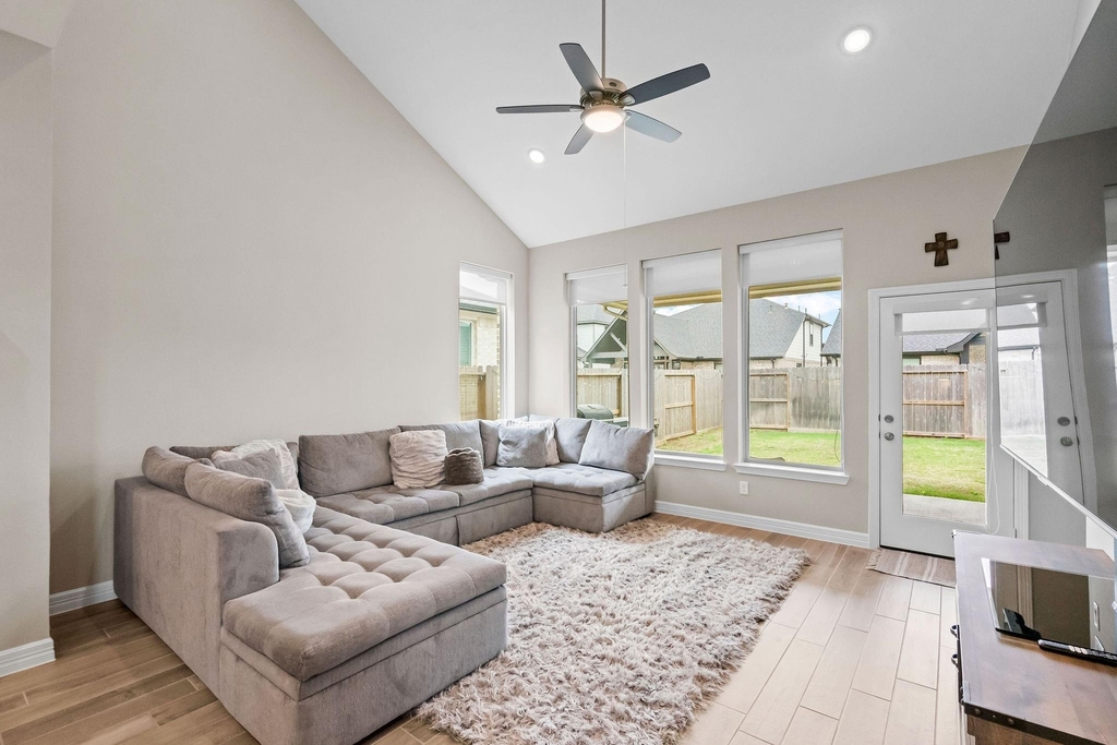 4106 Sherman Oak Lane - Photo 10