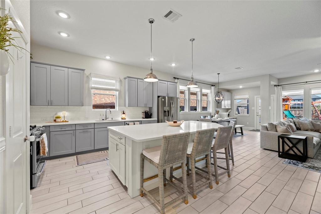 2918 Muhley Street - Photo 3